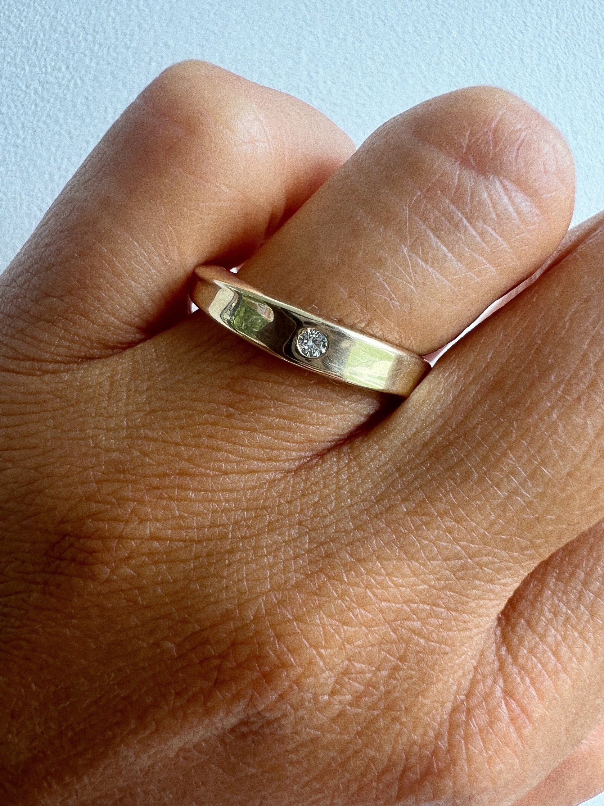 wave ring with Ocean Diamond