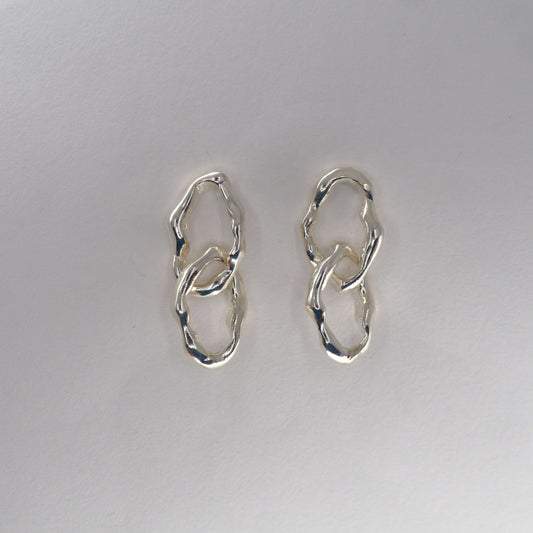 Broken shell earrings (Medium）