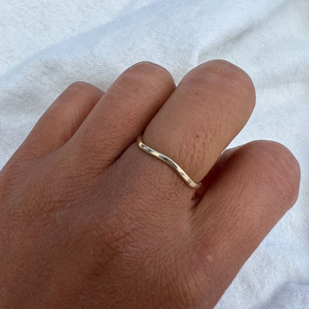 Small wave ring