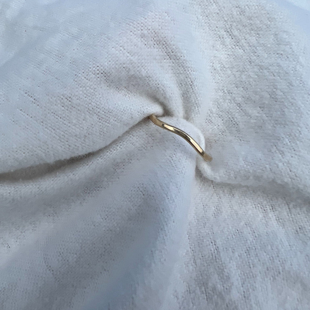 Small wave ring