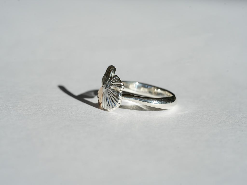 Broken Shell Flower Ring