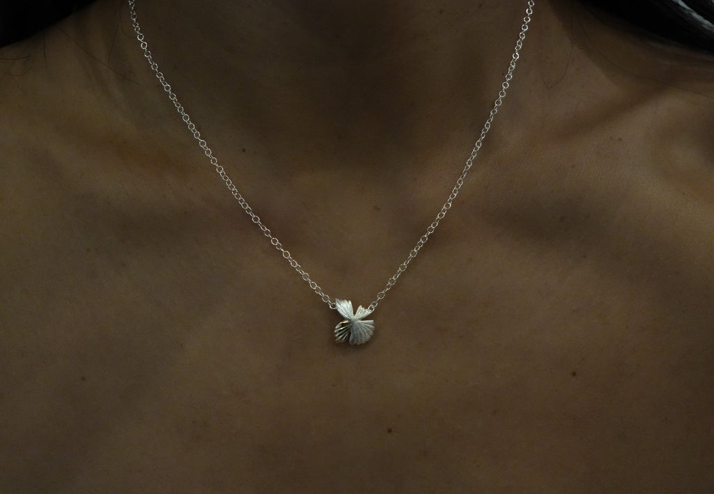 Broken Shell Flower Necklace