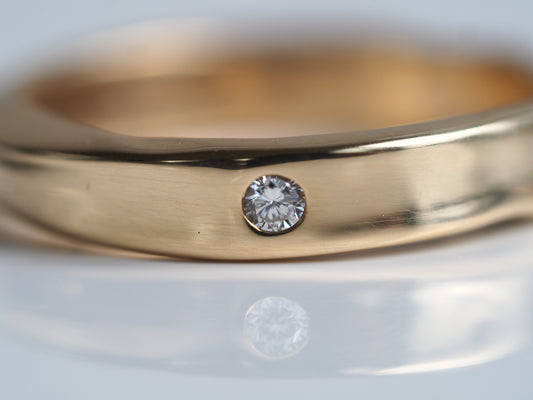 wave ring with Ocean Diamond