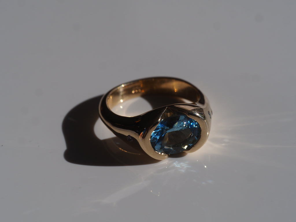 Aquamarine with Ocean Diamonds Ring